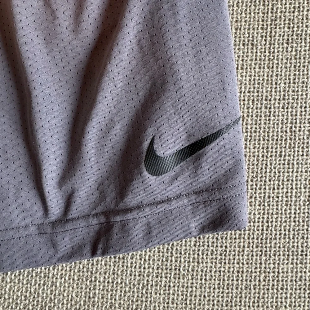Nike Men's Charcoal Athletic Shorts - Picture 2 of 5